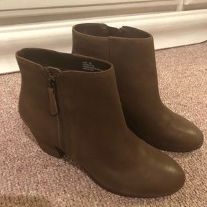 Boots- brand new